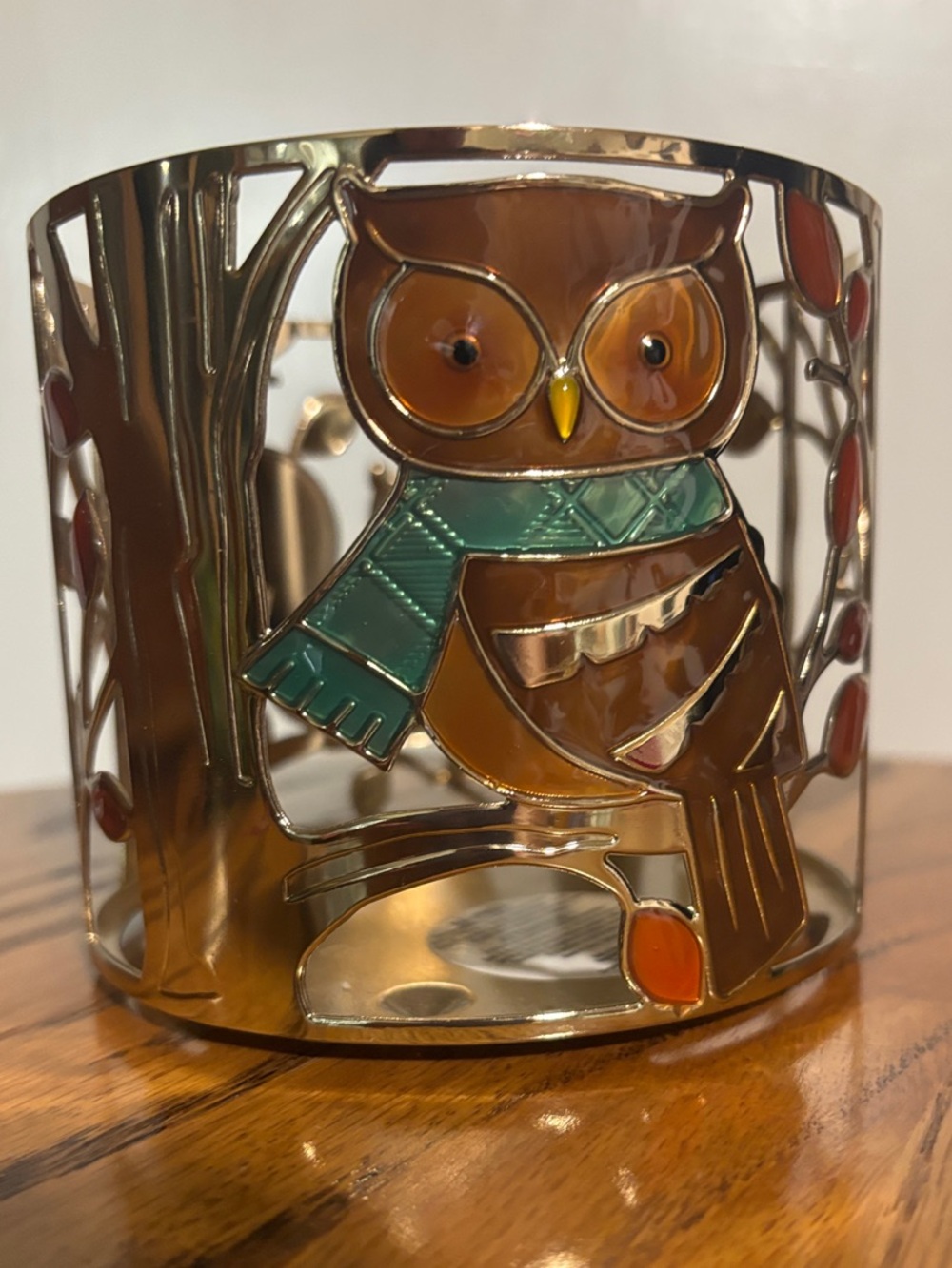 Bath and Bodywork’s 14.5oz candle holder